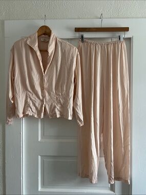 💯 Silk Vintage Victorias Secret Light Blush Two-Piece Pajama Set